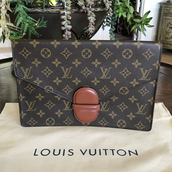 Louis Vuitton Handbags - Rare Louis Vuitton Vintage Monogram Clutch